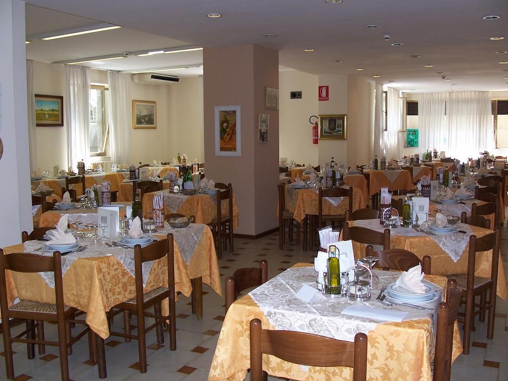Hotel Villa Edelweiss Chianciano Terme Extérieur photo